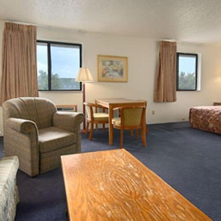 Super 8 Davenport Hotel ห้อง รูปภาพ